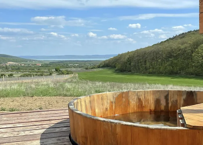 ラグジュアリーテント Baladome